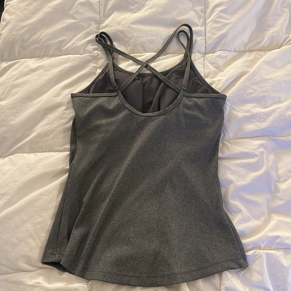 NWOT exercise top - Picture 2 of 3